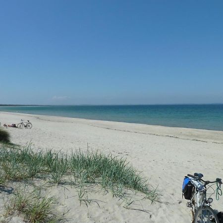 Ferienapartment Wiese & Meer Auf Ruegen Neddesitz Exteriör bild