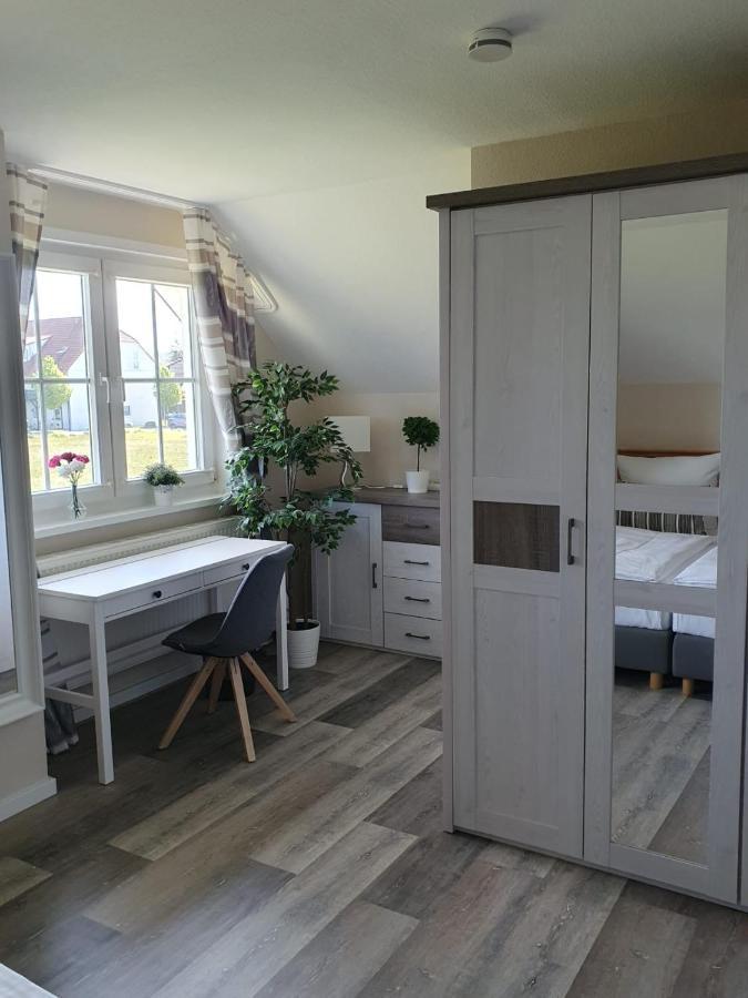 Ferienapartment Wiese & Meer Auf Ruegen Neddesitz Exteriör bild