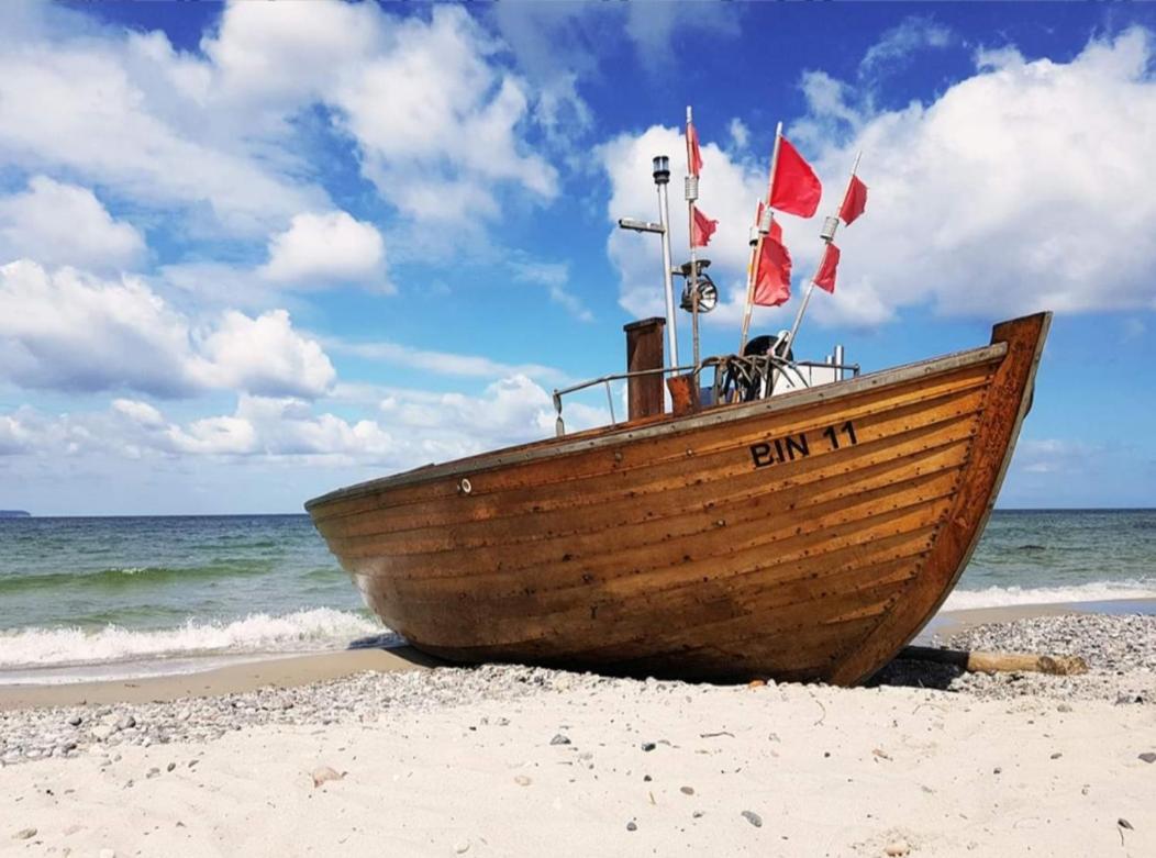 Ferienapartment Wiese & Meer Auf Ruegen Neddesitz Exteriör bild
